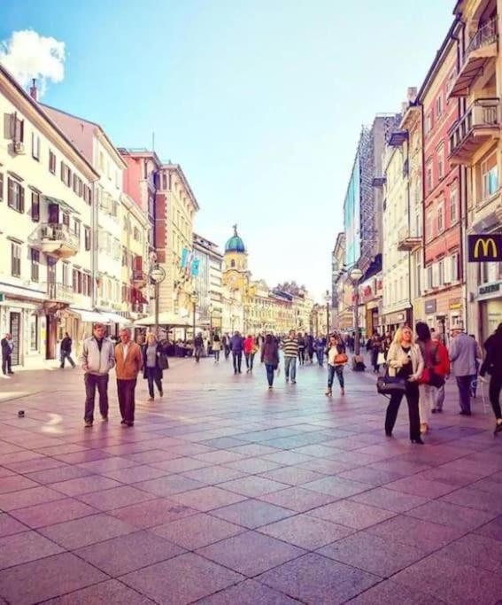 Apartman Julija 1 Rijeka Exterior foto